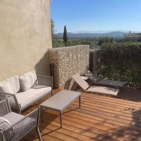 Logement Avec Jacuzzi Joucas Exterior photo